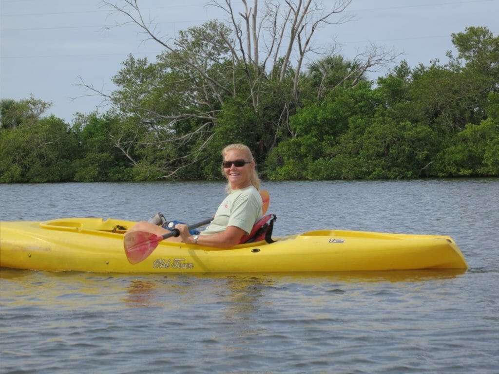 dane_pounds_pic-dana_leading_a_mangrove_kayak_with_students.jpg
