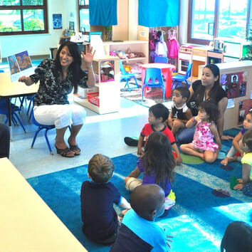 Elizabeth Mattson reading to children.