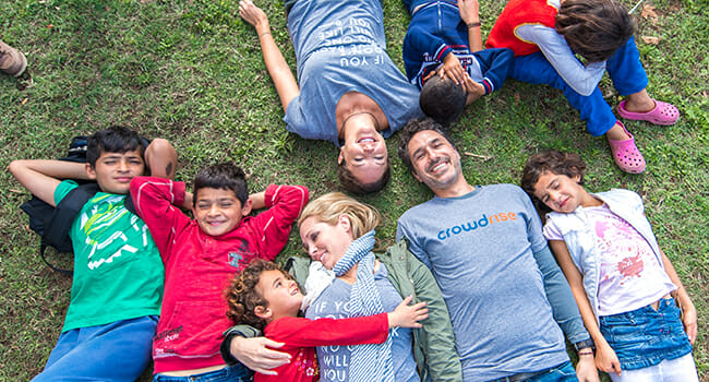 Participating in a Crowdrise 24-Hour Impact Project, Ethan Zohn and Lisa Heywood Zohn raised $45,000 to support refugee families in Vasilika, Greece.