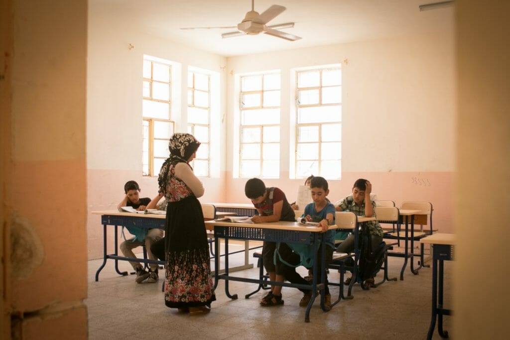 Students study at Garanawa Elementary School in Erbil, where TentED funded three months of bus transportation for students who could not afford it. Photo: Romina Peñate