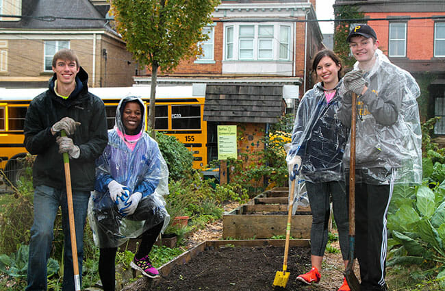 University of Pittsburgh students volunteer at the EastField Co-operative Garden, one of about 100 service projects organized by PittServes for Make A Difference Day 2016.