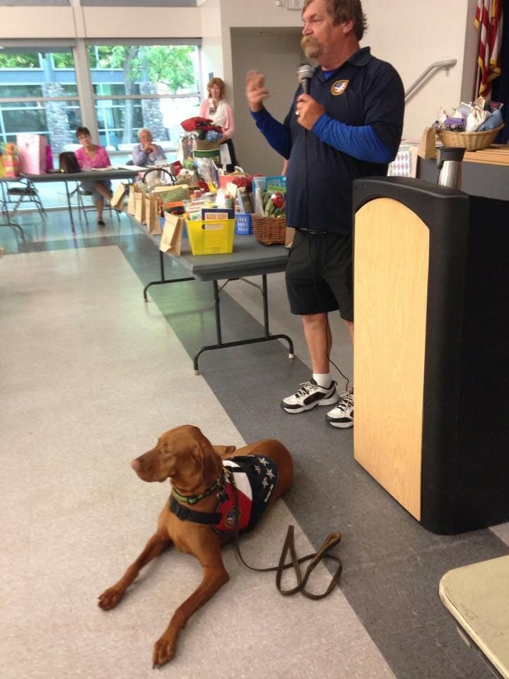 Tim LeBlanc training vets and their dogs./Courtesy Tim LeBlanc