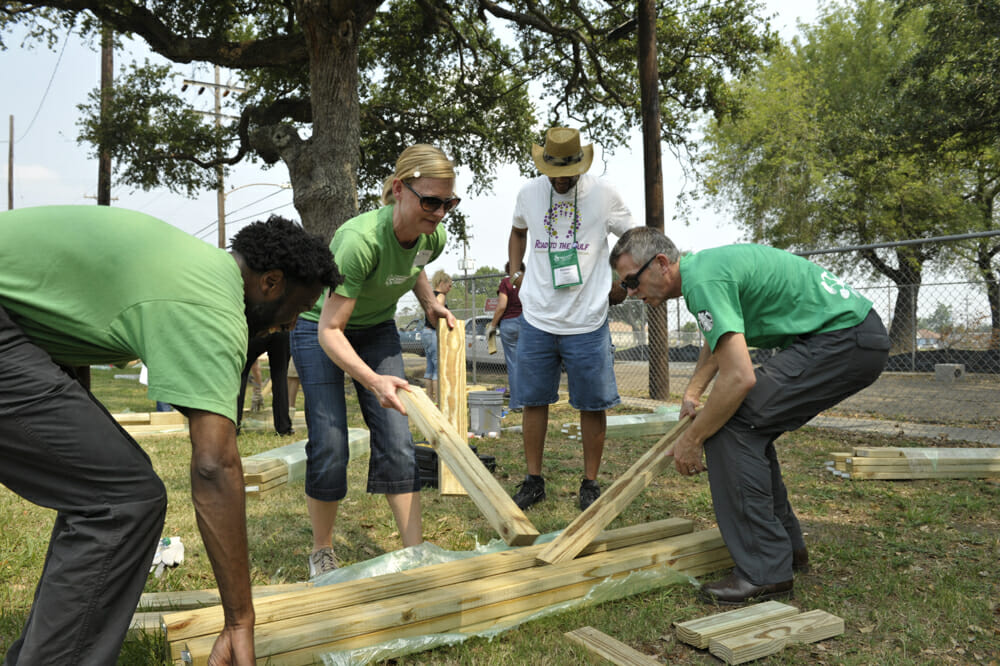 Service Enterprise Program A Points of Light Certification Program