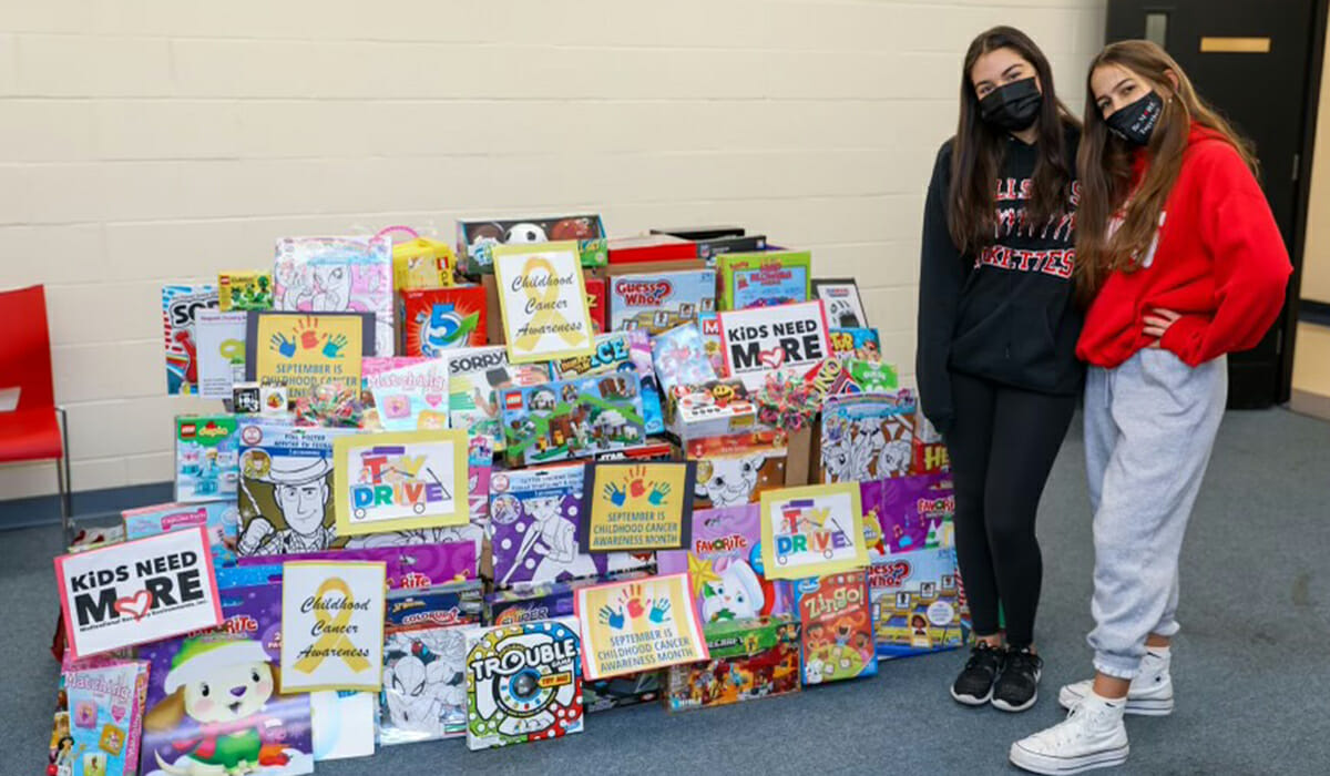 Emily Sullivan & Gianna Tantillo Daily Point of Light Award Honoree