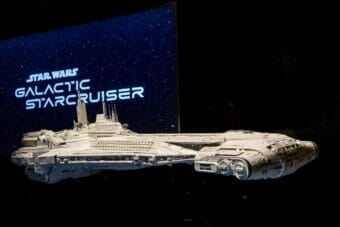 LOT 4: STAR WARS GALACTIC STARCRUISER EXPERIENCE