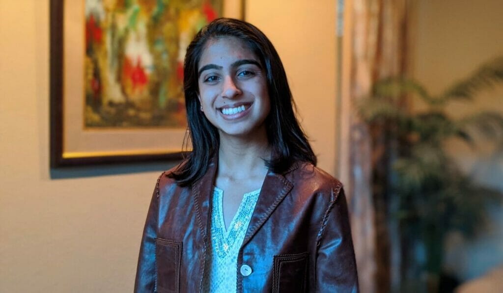 STEMPassionate Teenager Helps Future Generations of Females with