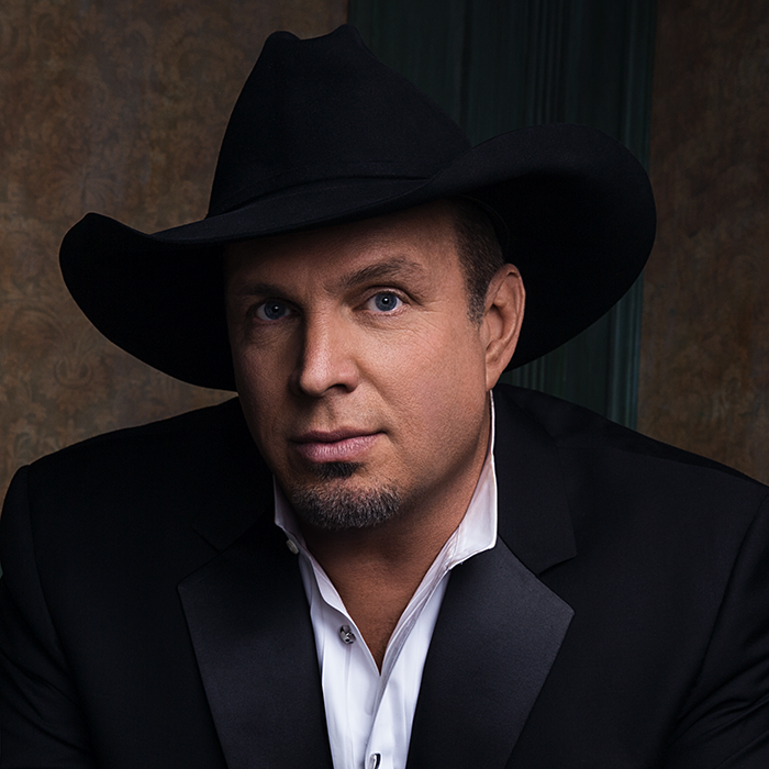 About Garth Brooks