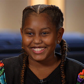 About Khloe Thompson